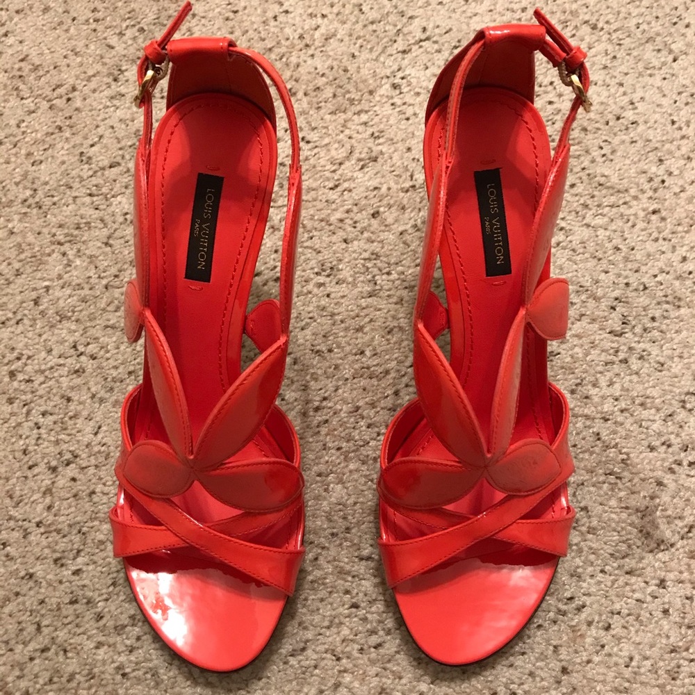 LOUIS VUITTON Springtime Coral sandals NEW 38,5